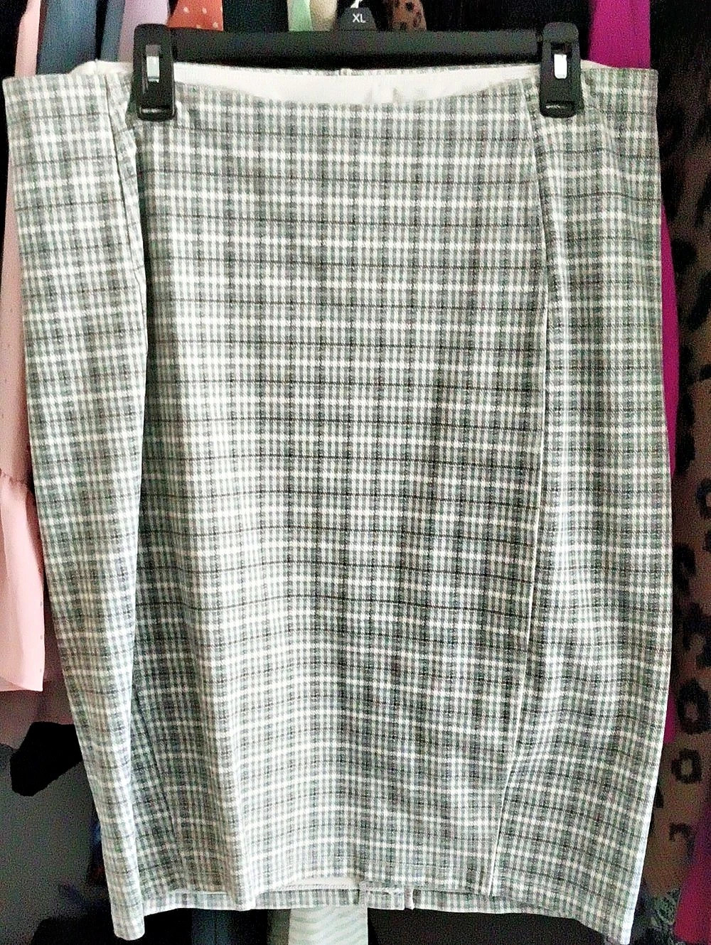 Liverpool Plaid Midi Skirt in Gray & White Size 16/33 Like New